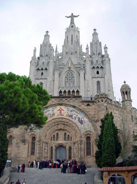barcelona jesus 475 x 640