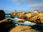 Ploumanach Rocks and Lighthouse Bretagne 1600 x 1200